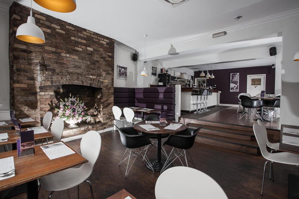 The Crown Rooms Newmarket Нюмаркет Екстериор снимка